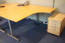 Kontorsbord Ikea Galant björk T-ben